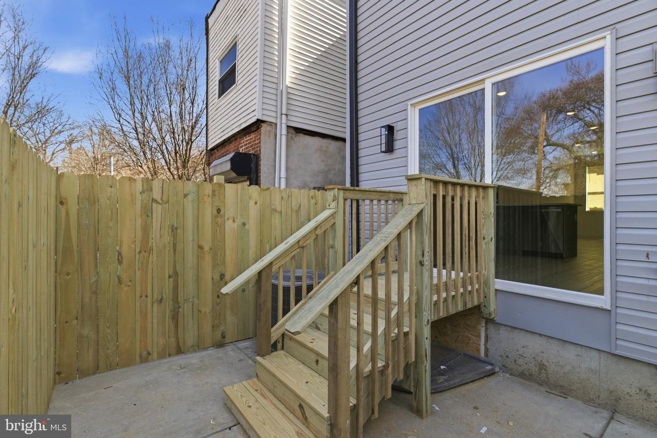 1007 W Orleans St - Photo 7 of 24