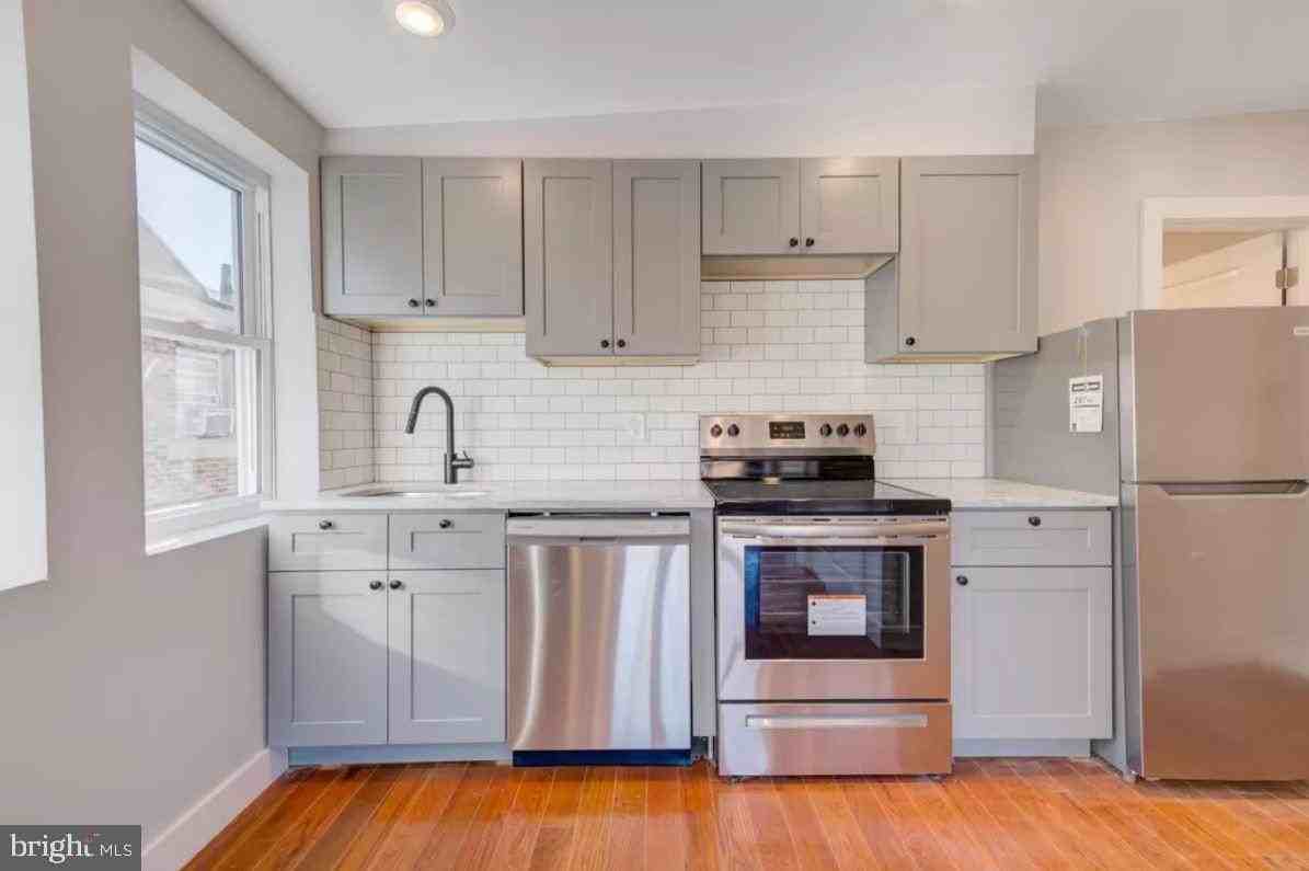 4508 Walnut St Apt 302 - Photo 7 of 14