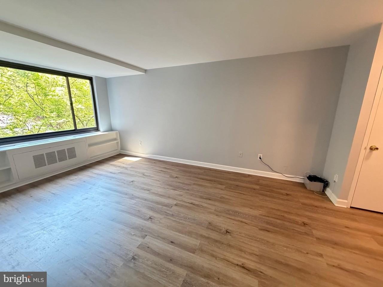 1021 Arlington Blvd #601 - Photo 7 of 19