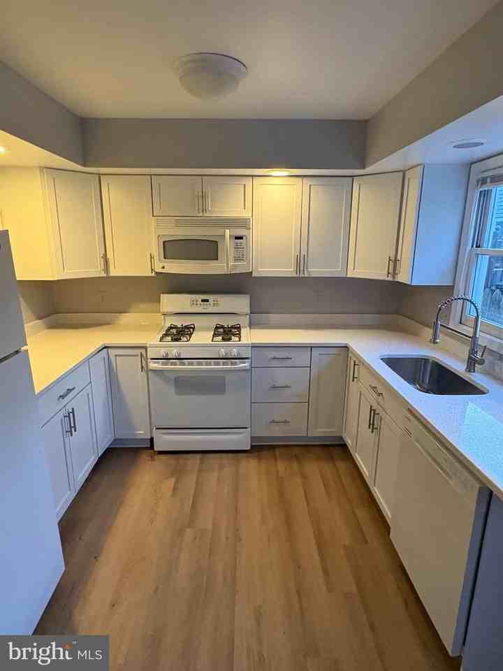 3605 13th St N - Photo 5 of 18