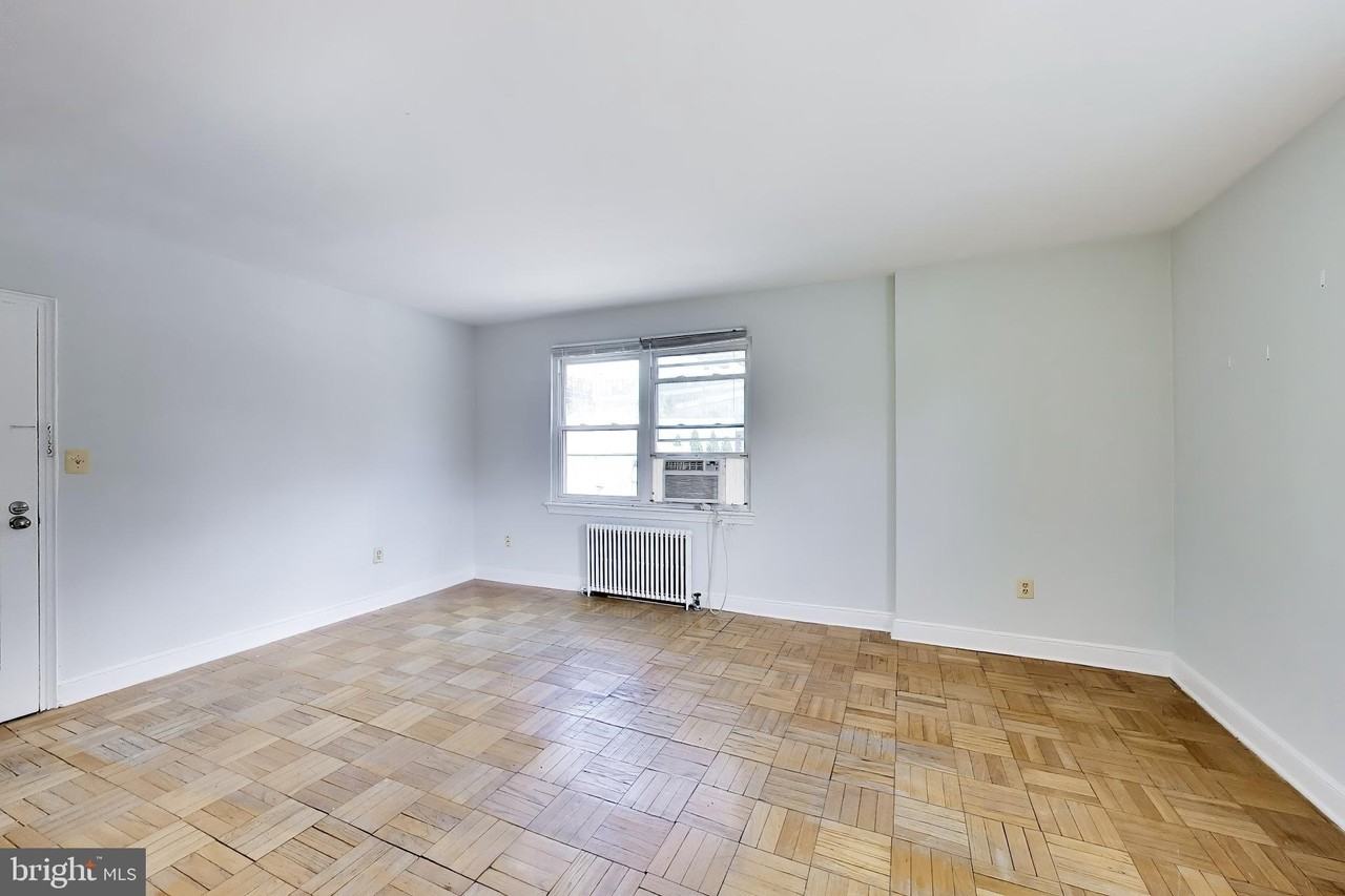 1720 N Quinn St Apt 201 - Photo 4 of 30