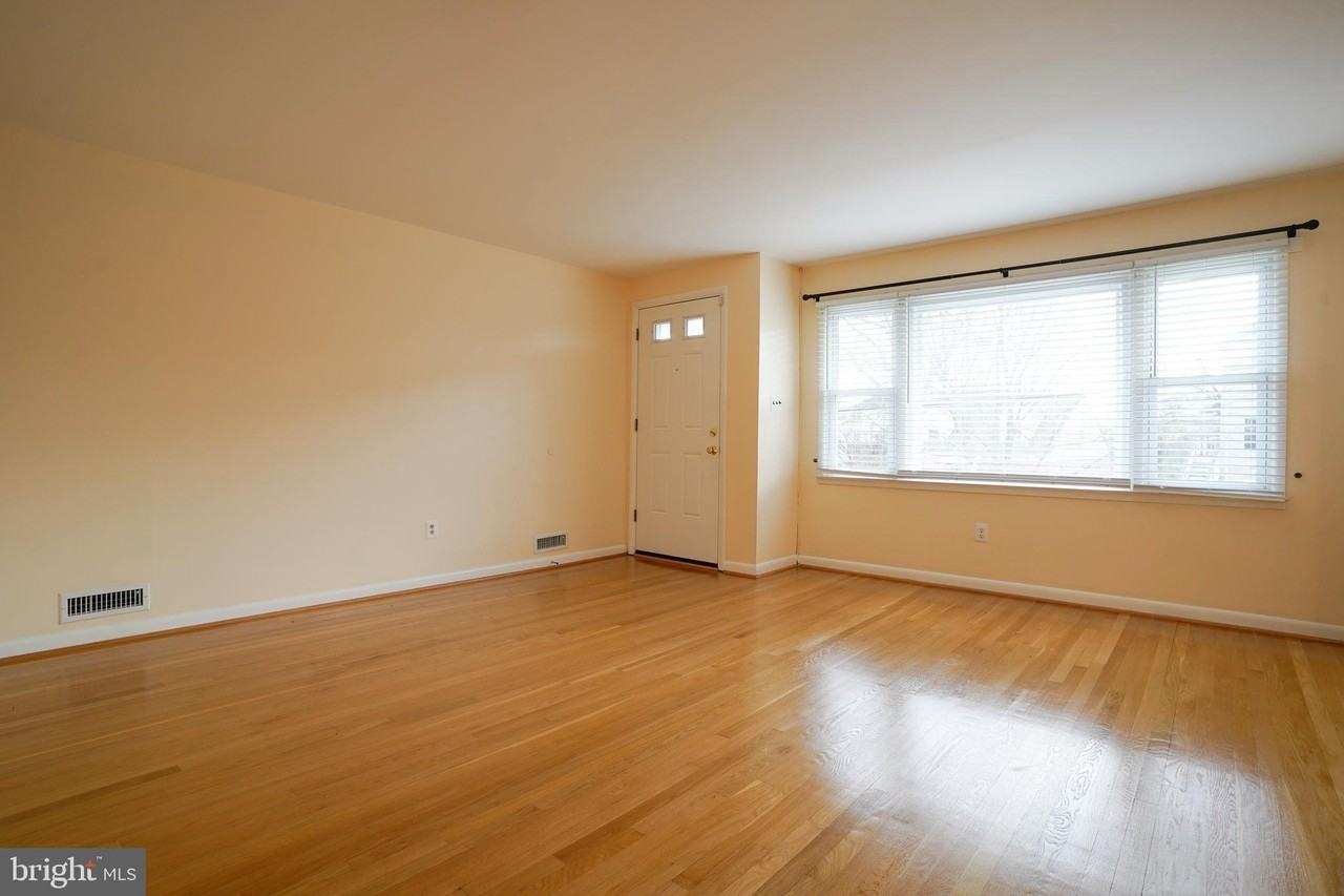 2017 N Cameron St - Photo 3 of 17