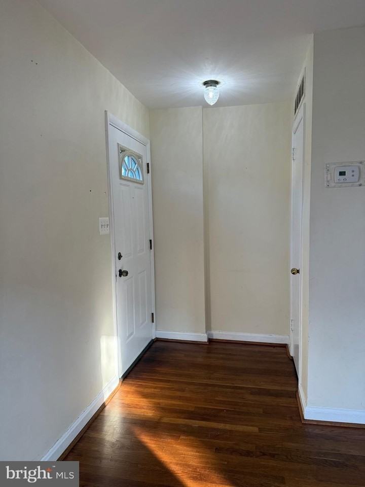 5390 Taney Ave - Photo 5 of 22