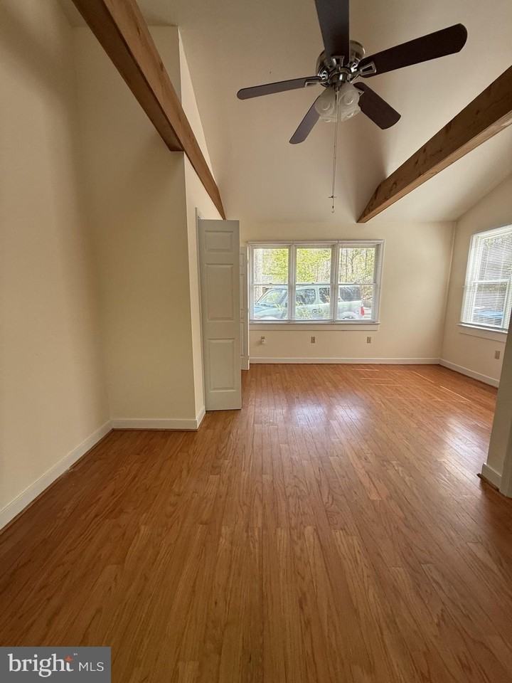 130 Springwood Dr - Photo 2 of 22