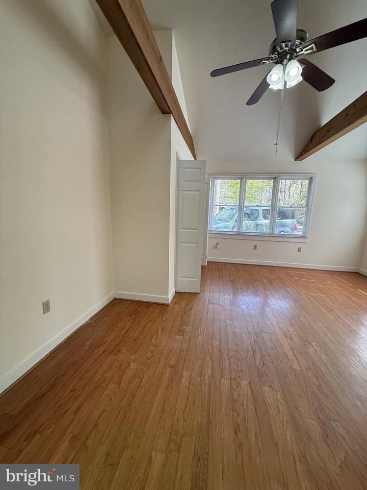 130 Springwood Dr - Photo 4 of 22