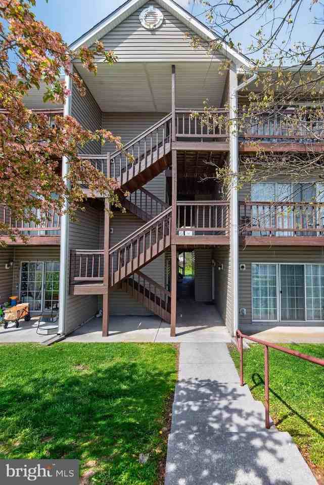 102-11 Timberlake Ter Unit 11 - Photo 2 of 29