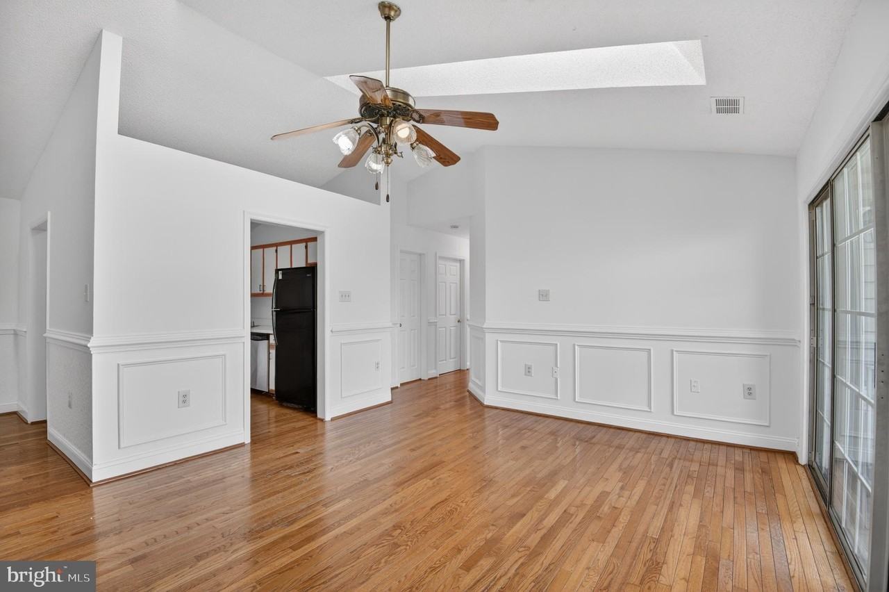 102-11 Timberlake Ter Unit 11 - Photo 4 of 29