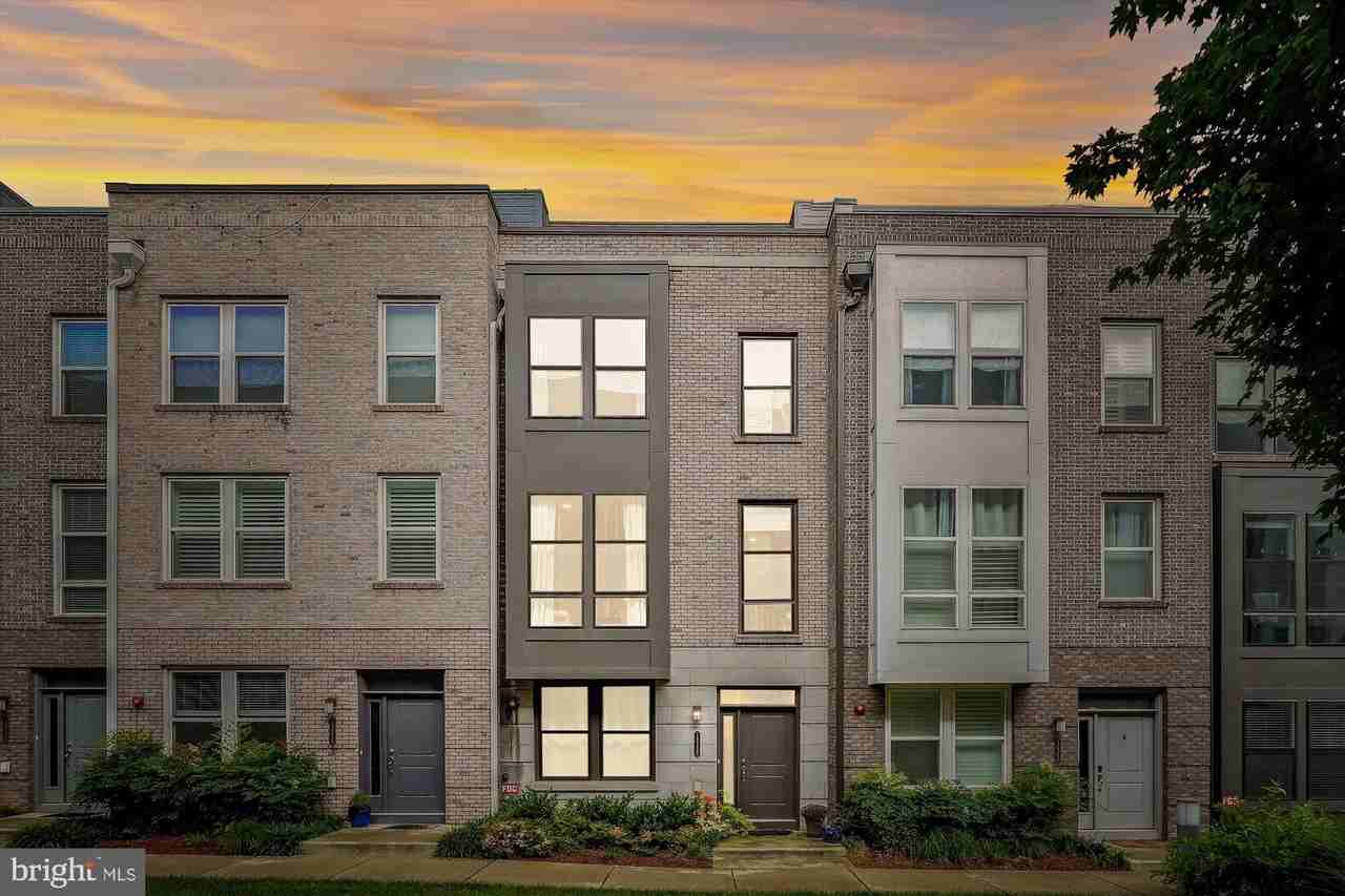 13358 Sherwood Park Ln - Photo 2 of 50