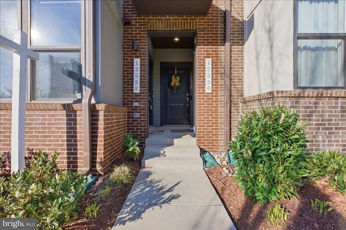 13538 Sayward Blvd #109 - Photo 6 of 34