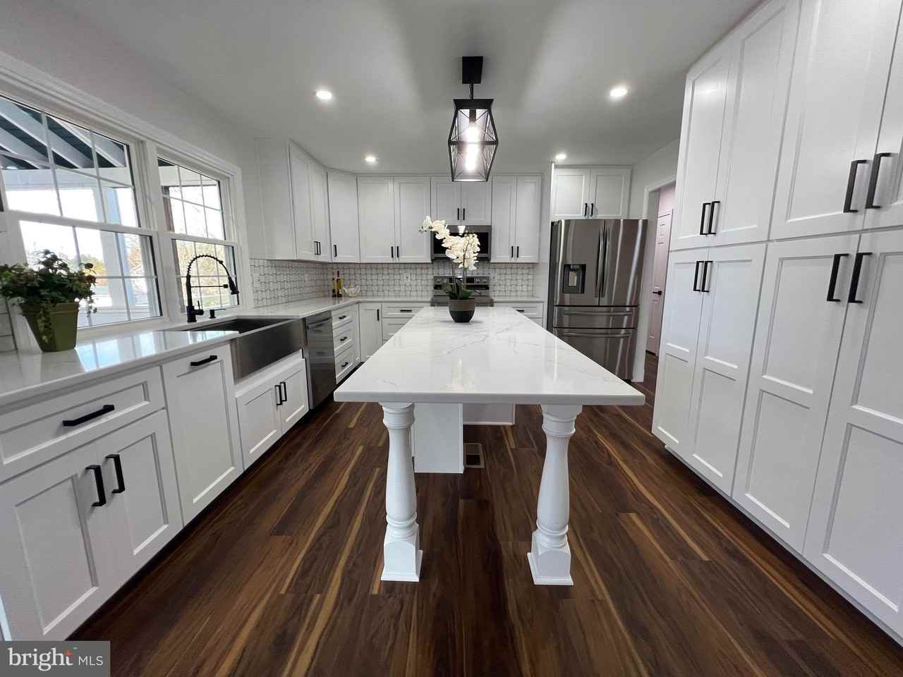 9753 Moor Green Dr - Photo 2 of 50