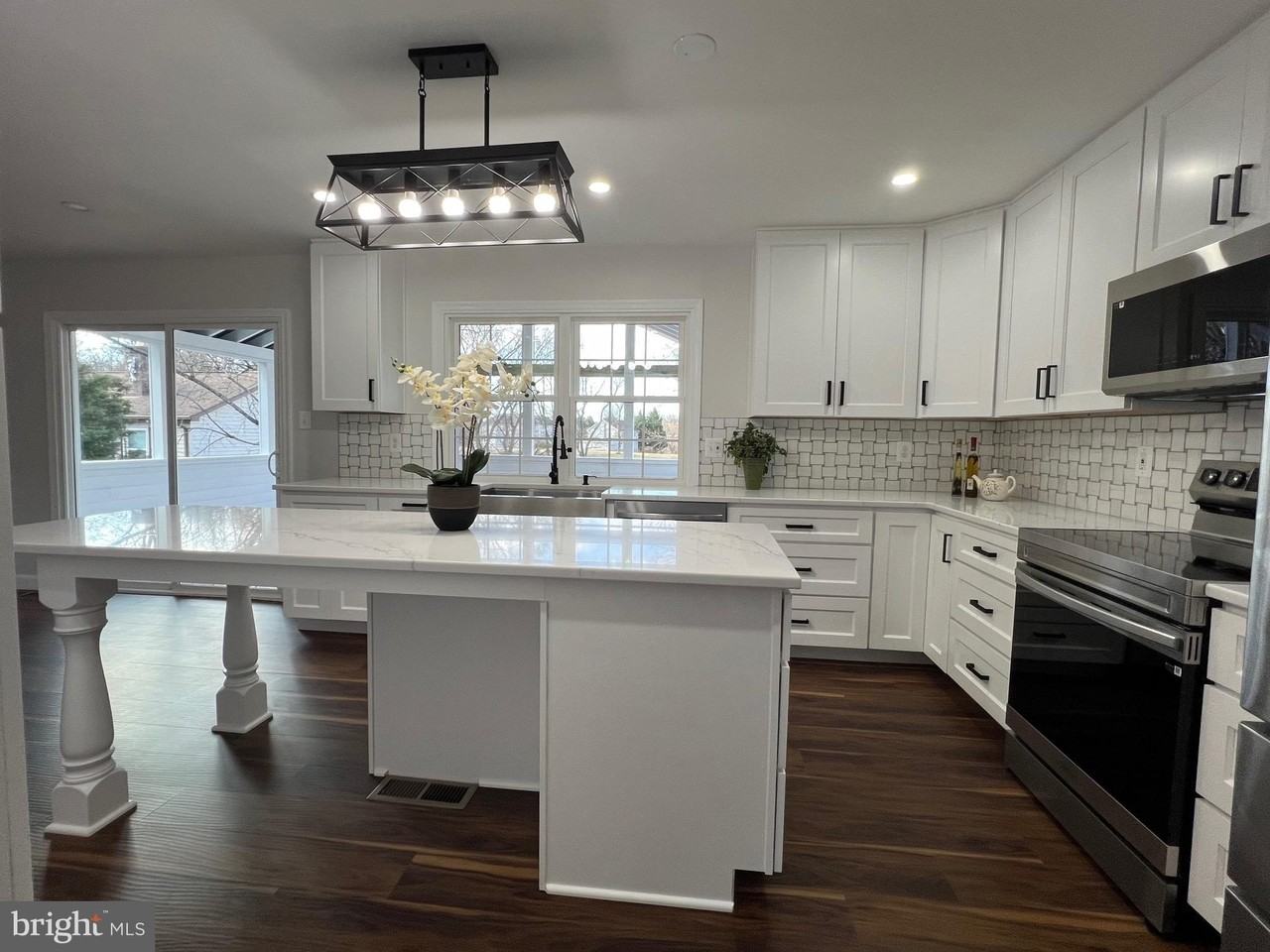 9753 Moor Green Dr - Photo 4 of 50