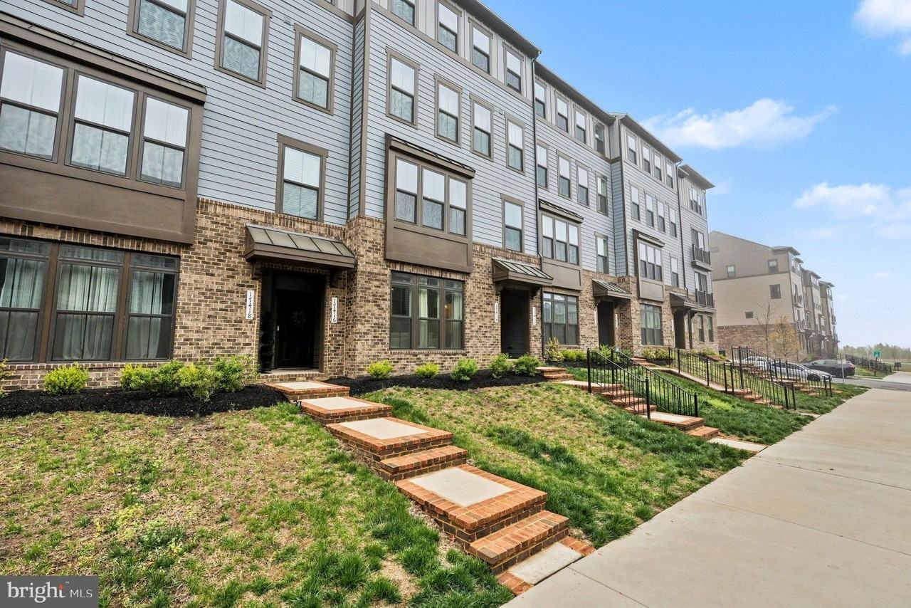 17414 Southern Shores Dr - Photo 4 of 50