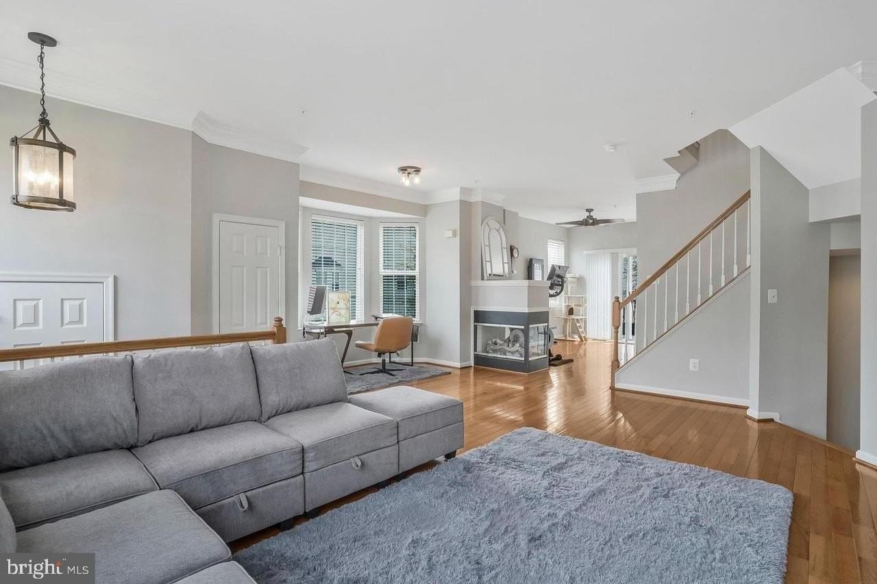 8110 Cerromar Way - Photo 4 of 10