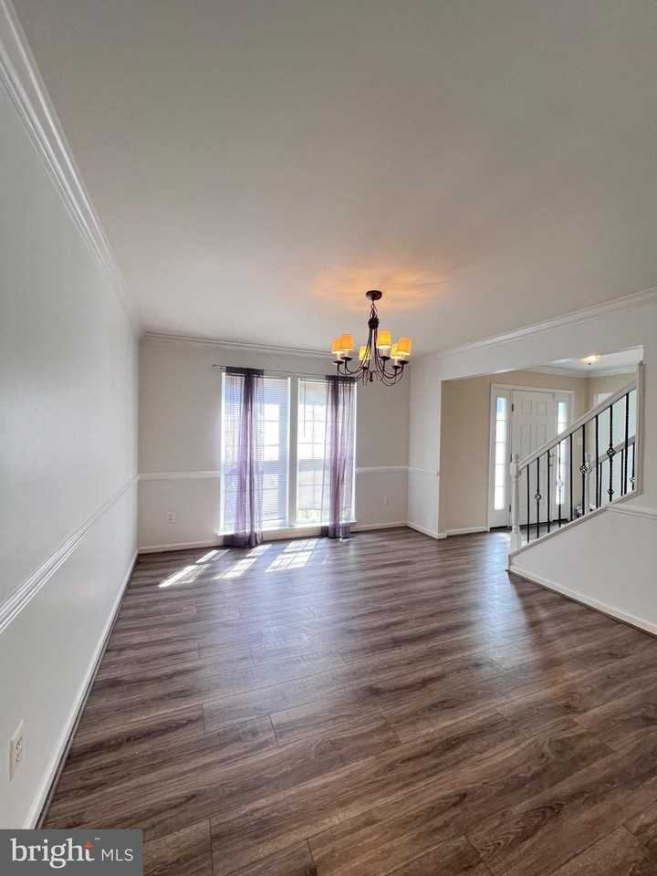 10 Jolie Ct - Photo 7 of 50