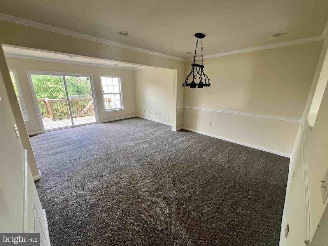 705 PRENTISS Parkway - Photo 2 of 15