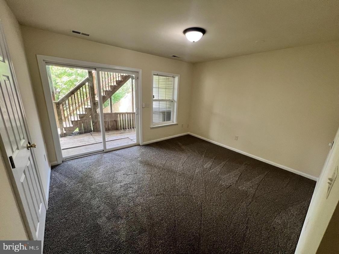 705 PRENTISS Parkway - Photo 7 of 15