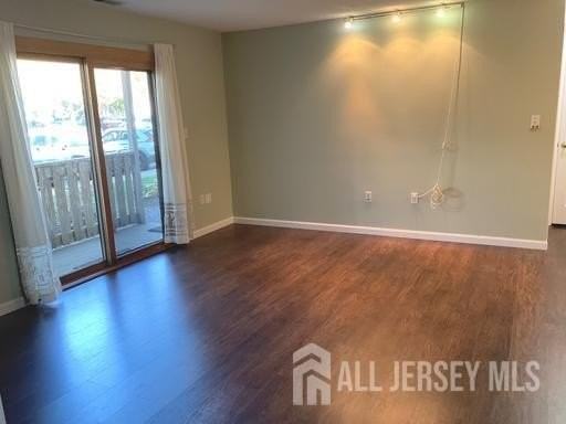 1213 Ravens Crest Dr - Photo 5 of 17