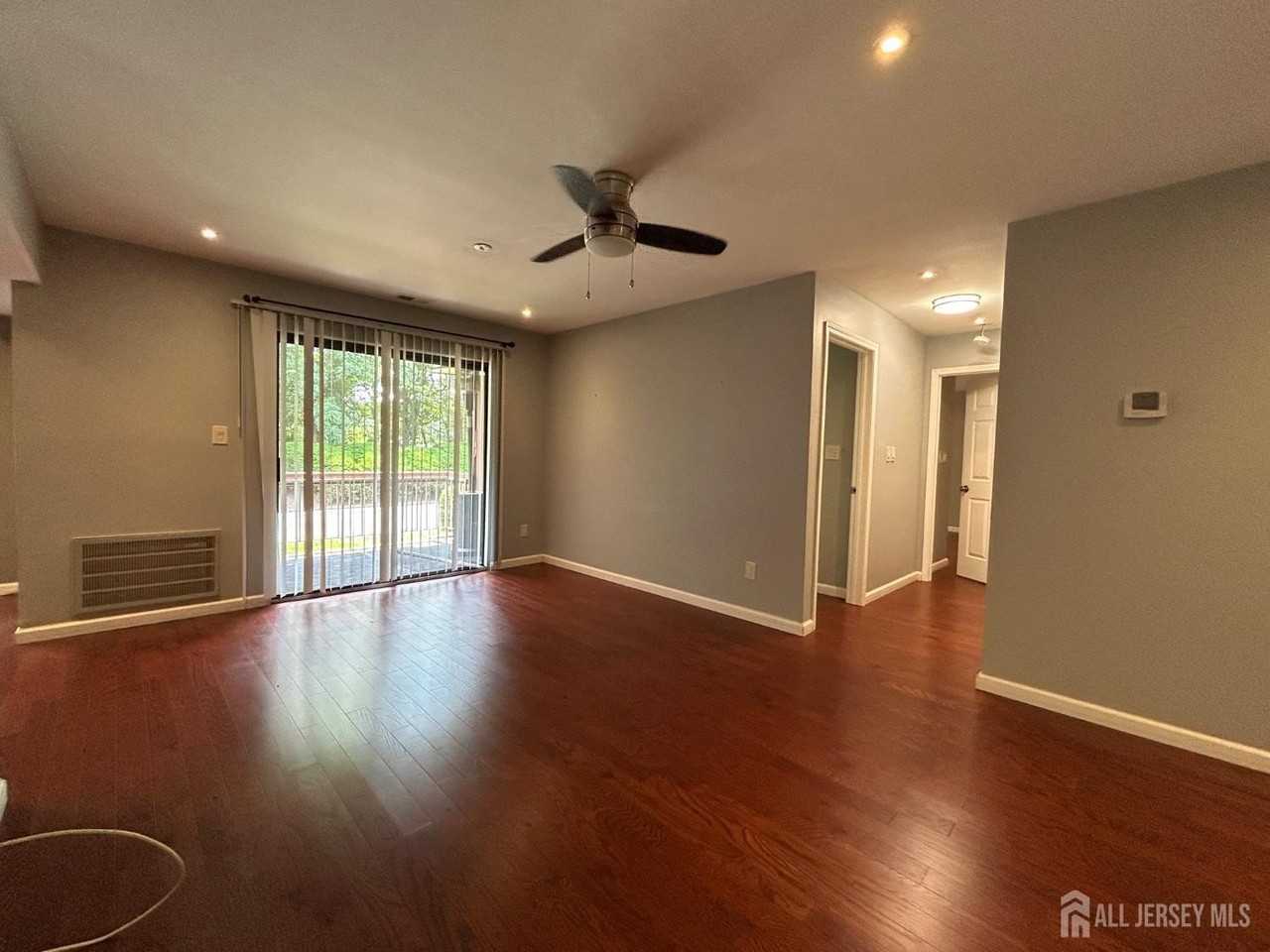 219 Sierra Ct - Photo 5 of 24