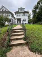 featured image of 504 S 2nd Ave