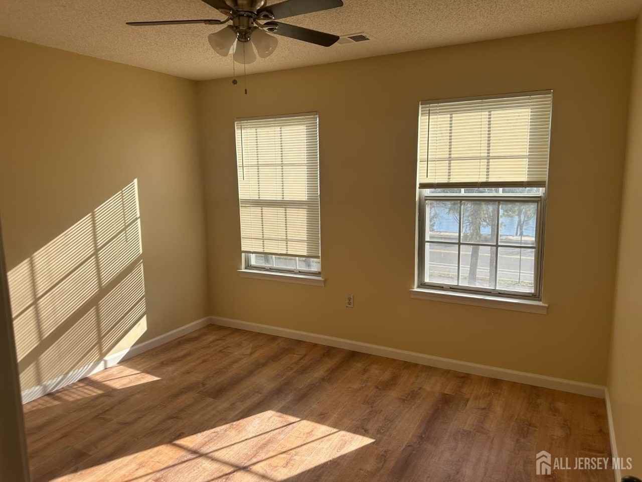 129 Albury Way - Photo 6 of 10