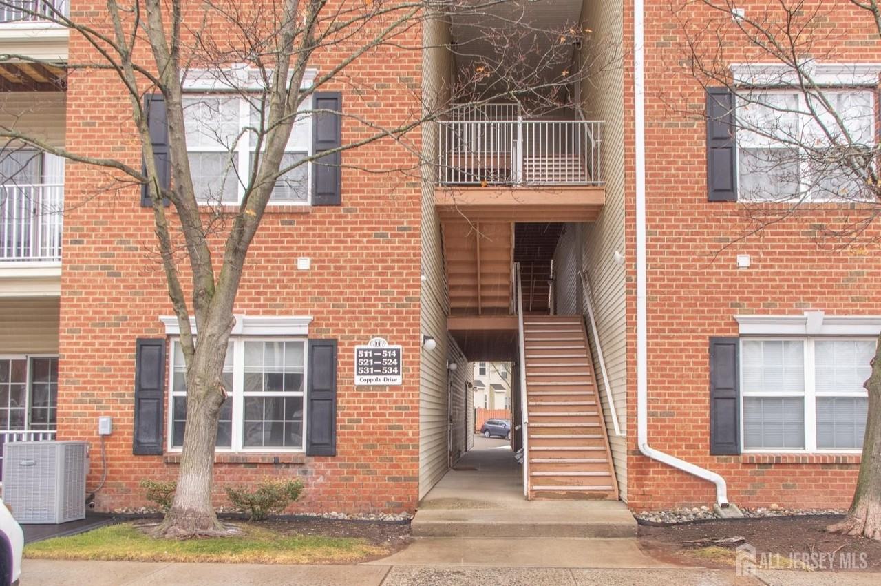 514 Coppola Dr - Photo 2 of 25