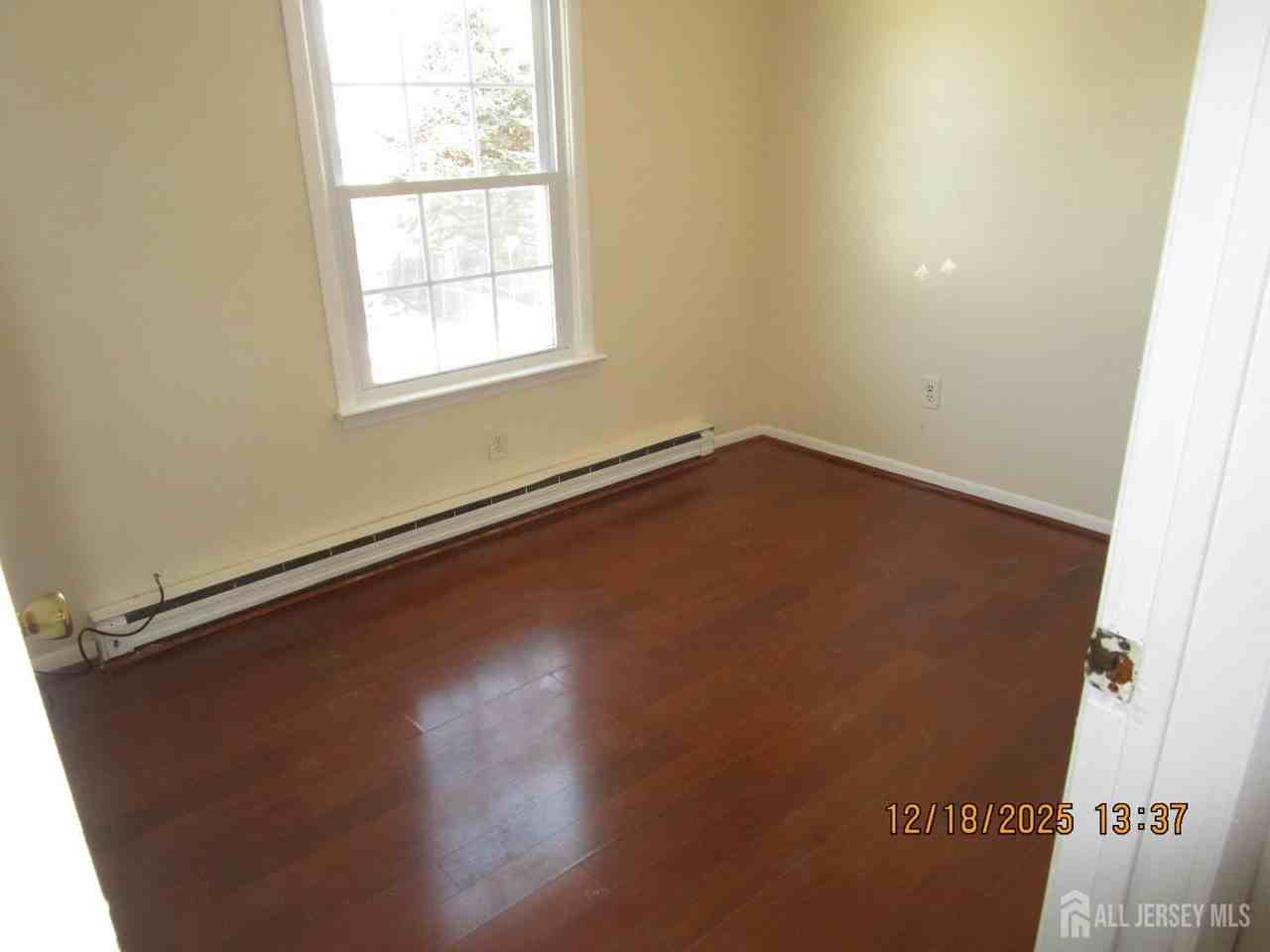 2304 Woodbridge Ave - Photo 7 of 7