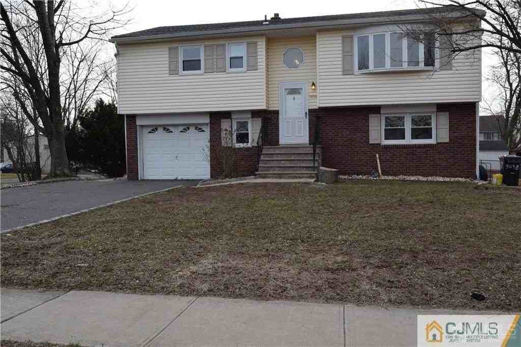 5098 Scott St - Photo 3 of 23
