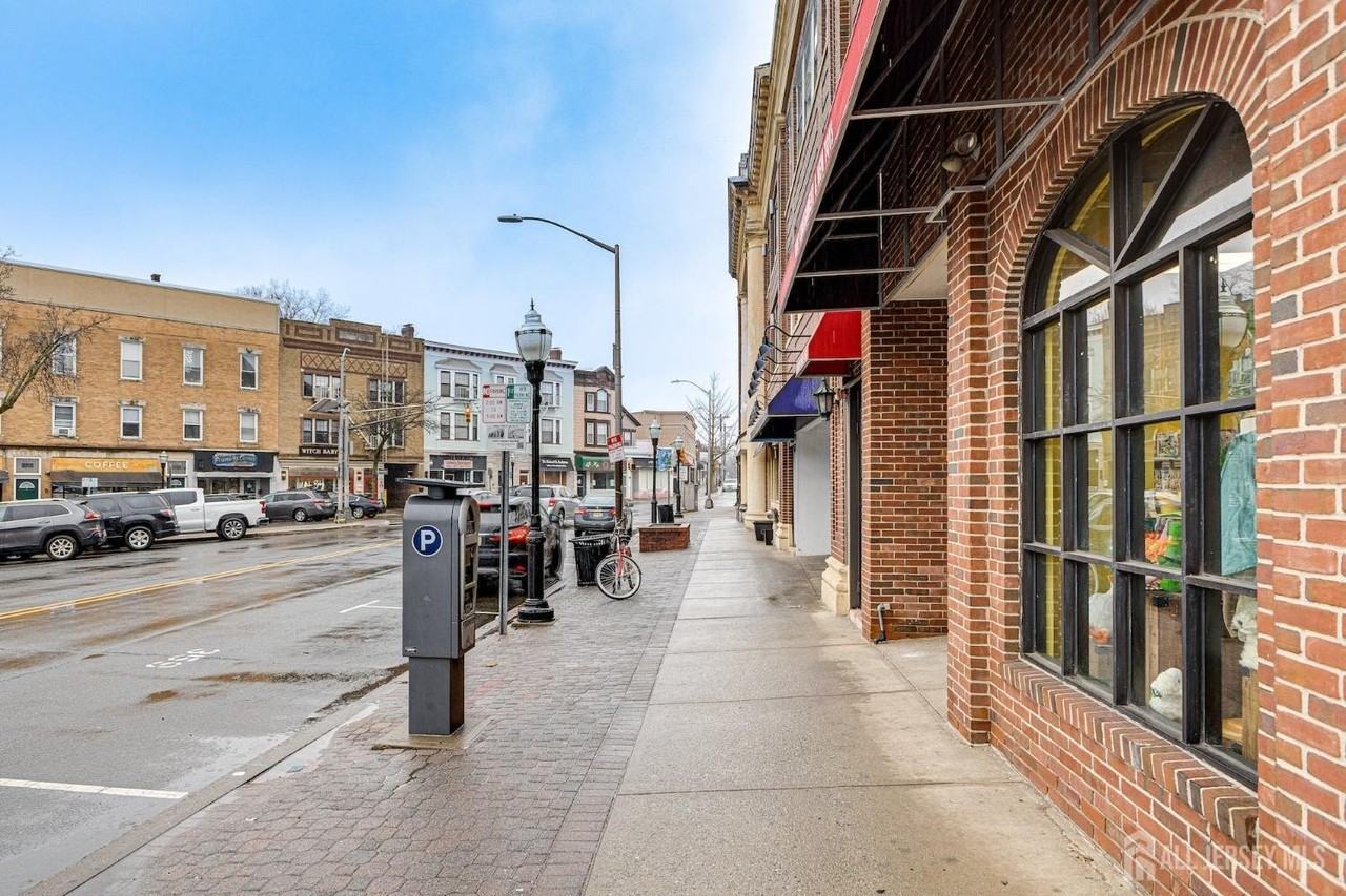 16 North Ave W - Photo 4 of 13