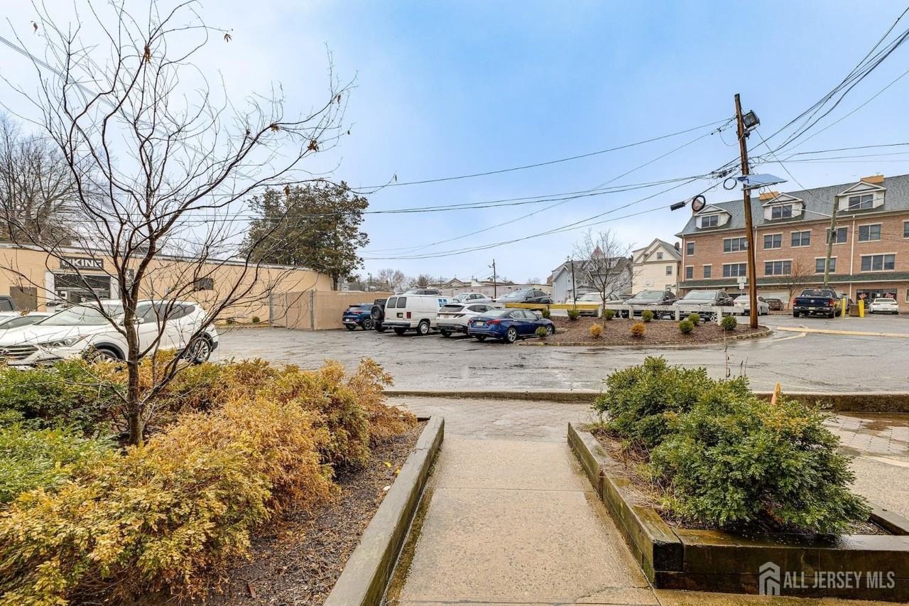 16 North Ave W - Photo 5 of 13