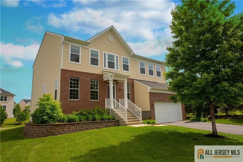 8 Wellesley Ave - Photo 2 of 40