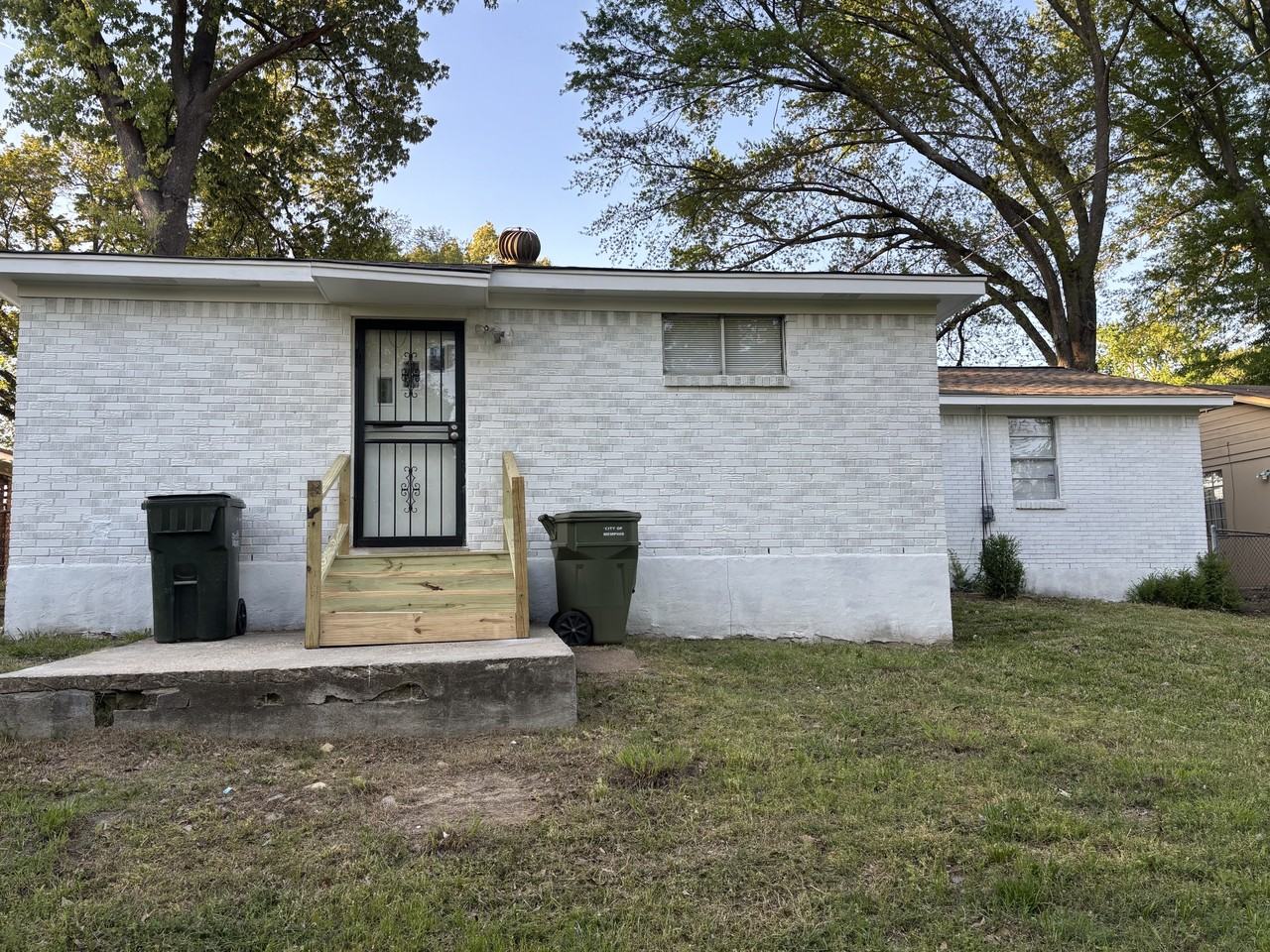 2283 Cassie Ave #1 - Photo 2 of 10