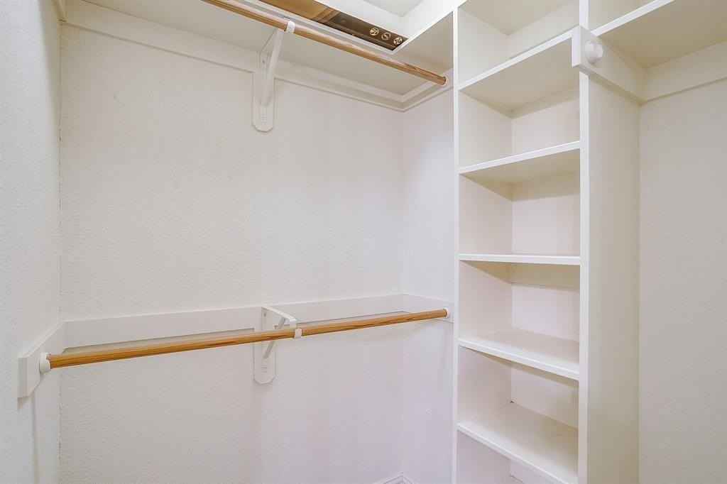 1312 Bradley Ct - Photo 4 of 20