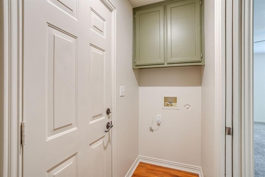 1312 Bradley Ct - Photo 5 of 20