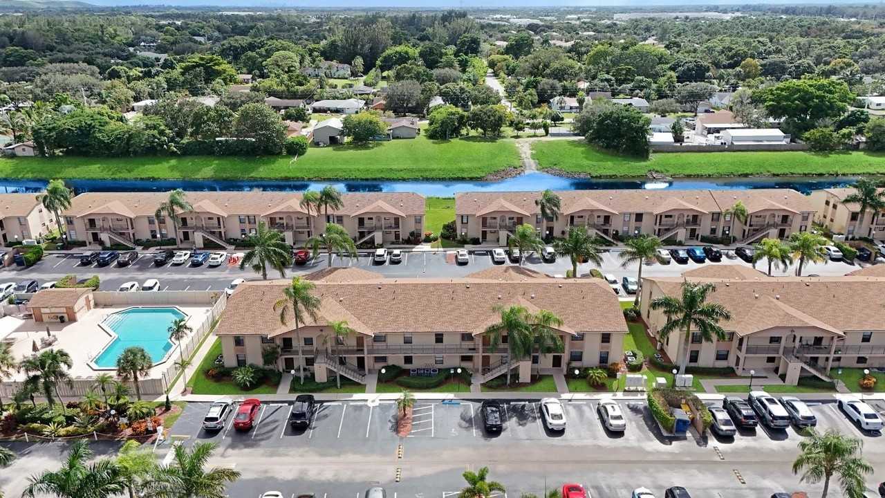 9466 Boca Cove Cir #315 - Photo 2 of 21