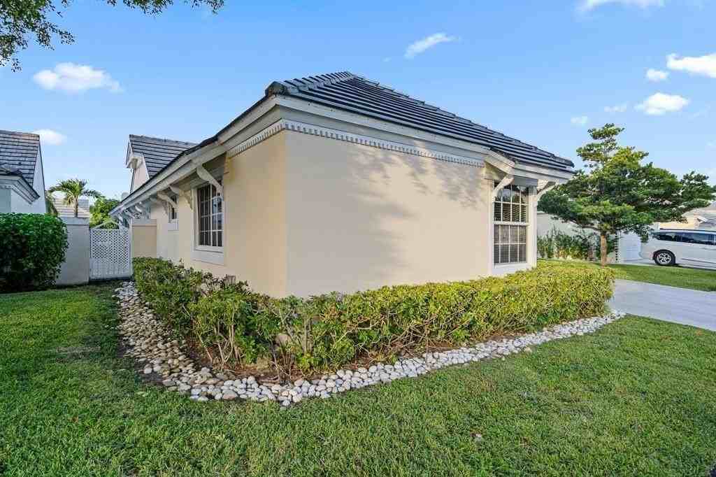 9937 Nw 47th Ter - Photo 3 of 50