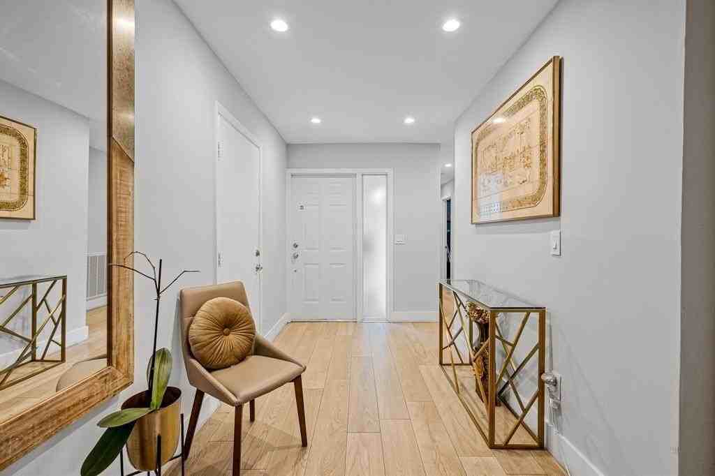 9937 Nw 47th Ter - Photo 5 of 50