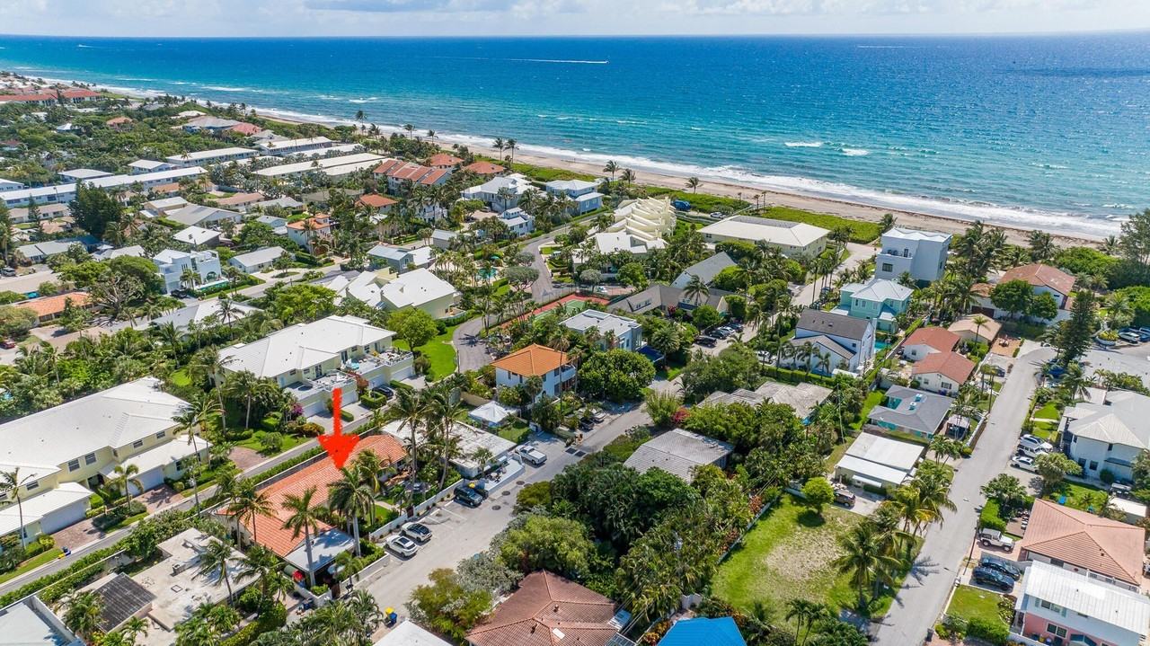 11 Tropical Dr #2