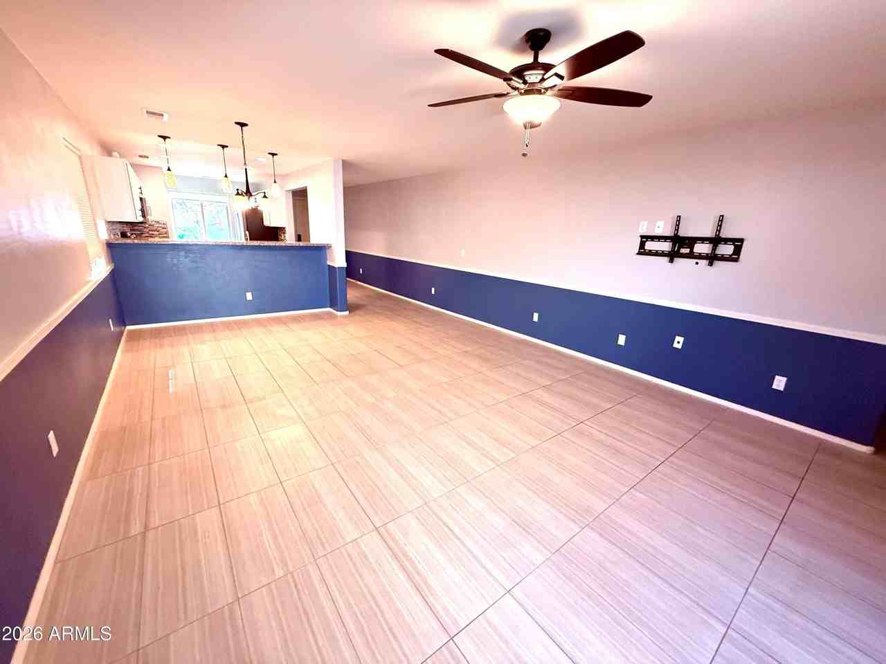 1884 W Expressman St - Photo 5 of 28