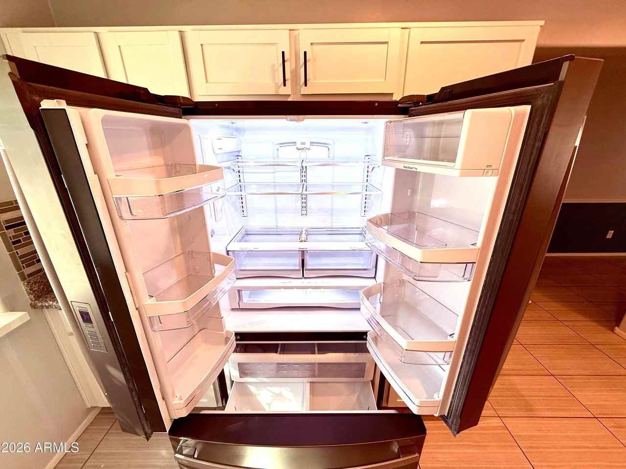 1884 W Expressman St - Photo 6 of 28