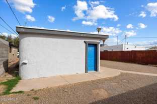 703 W 1st Pl Apt 2 #Apt 2 - Photo 1 of 1