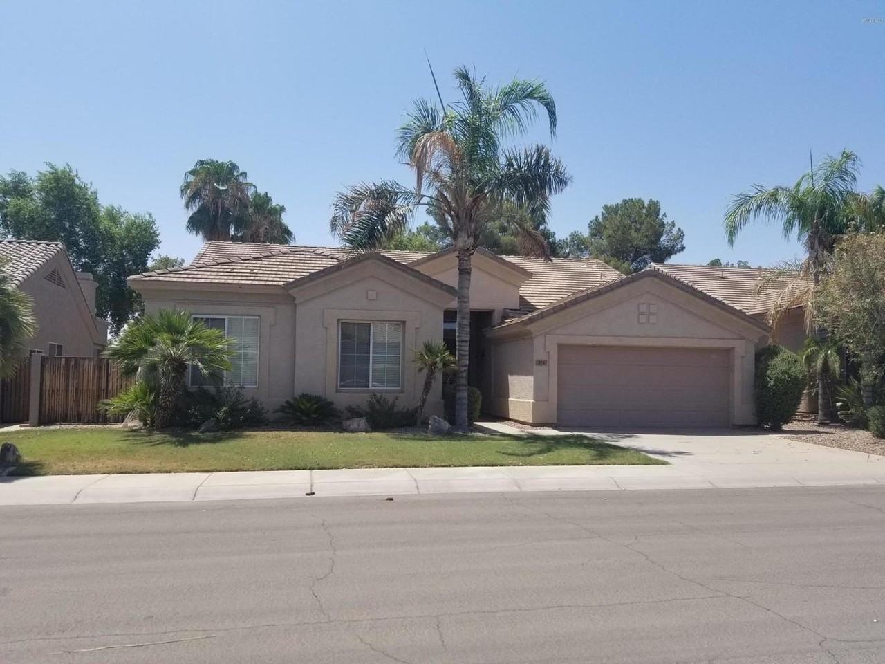 875 W Aloe Pl - Photo 5 of 29