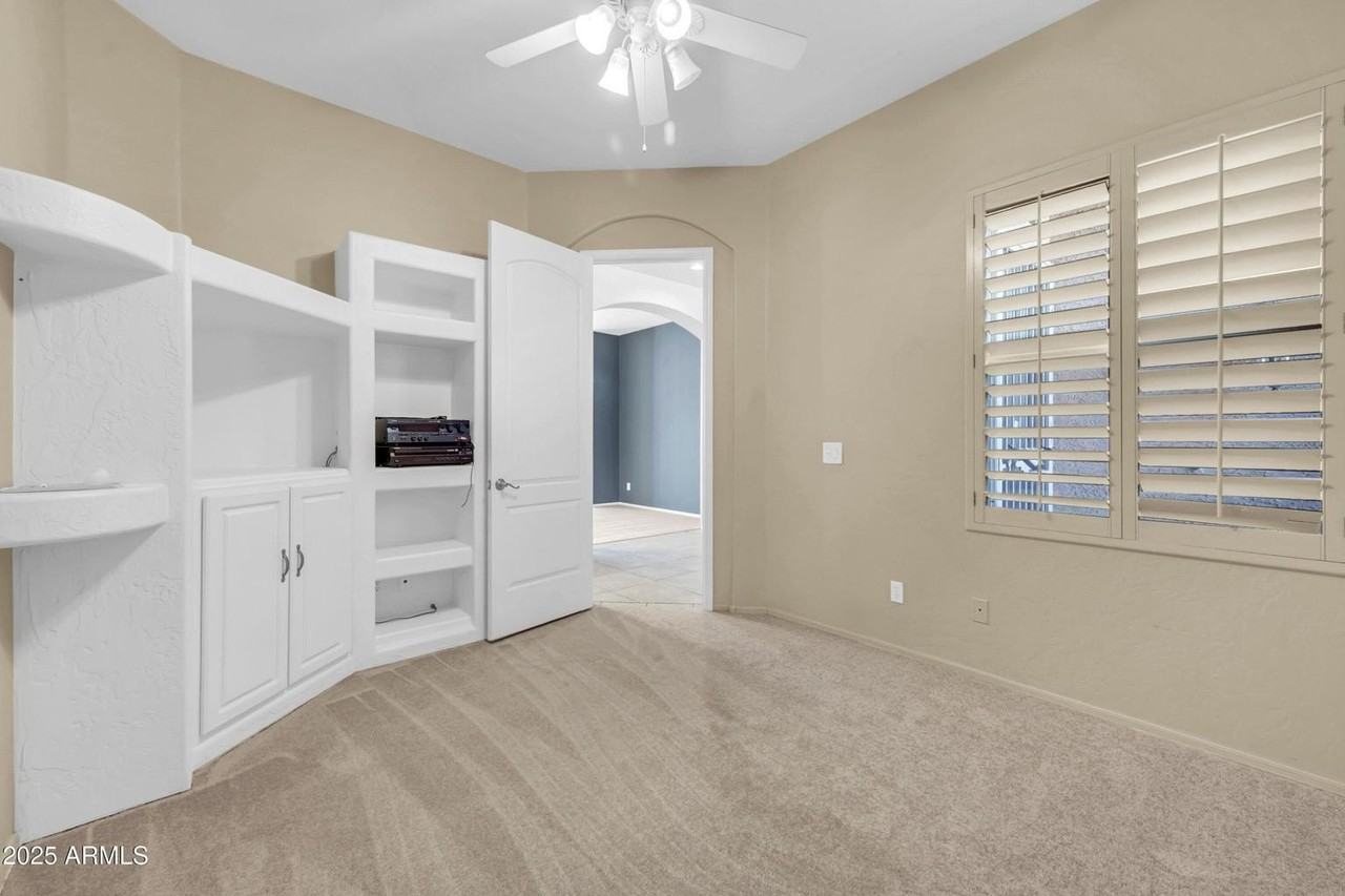 875 W Aloe Pl - Photo 6 of 29