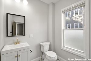 featured image of 531 E 5th St