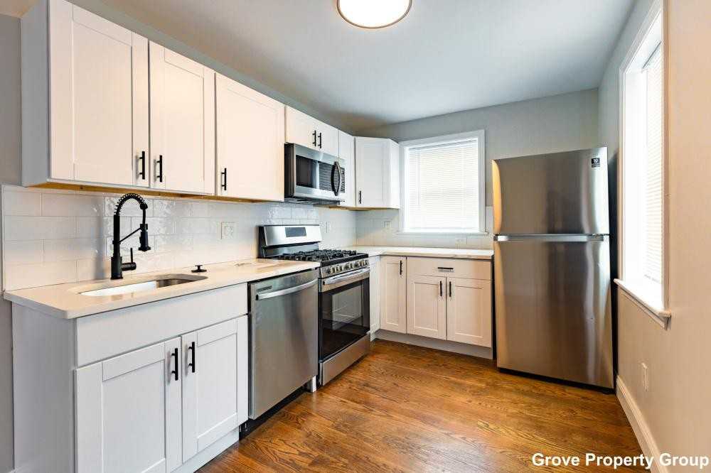 531 E 5th St - Photo 6 of 9