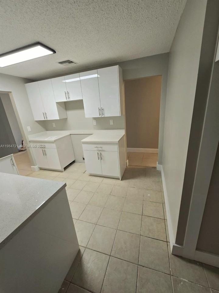 10301 Sw 175th St - Photo 3 of 19