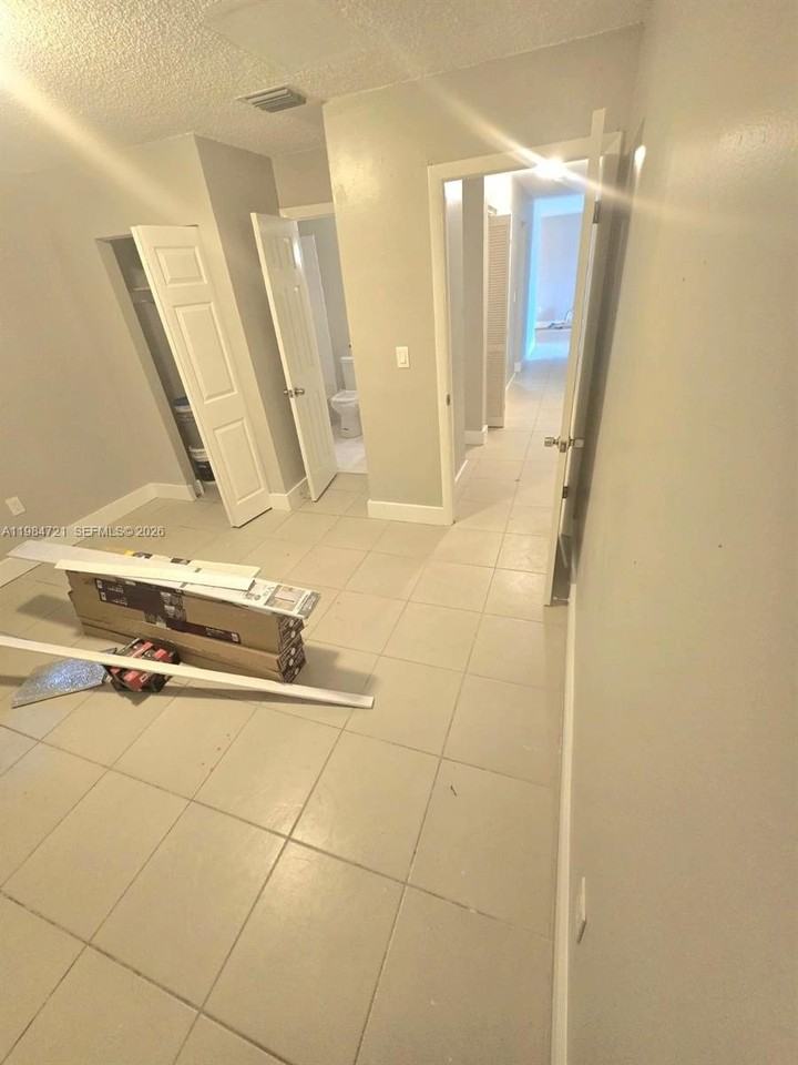 10301 Sw 175th St - Photo 7 of 19