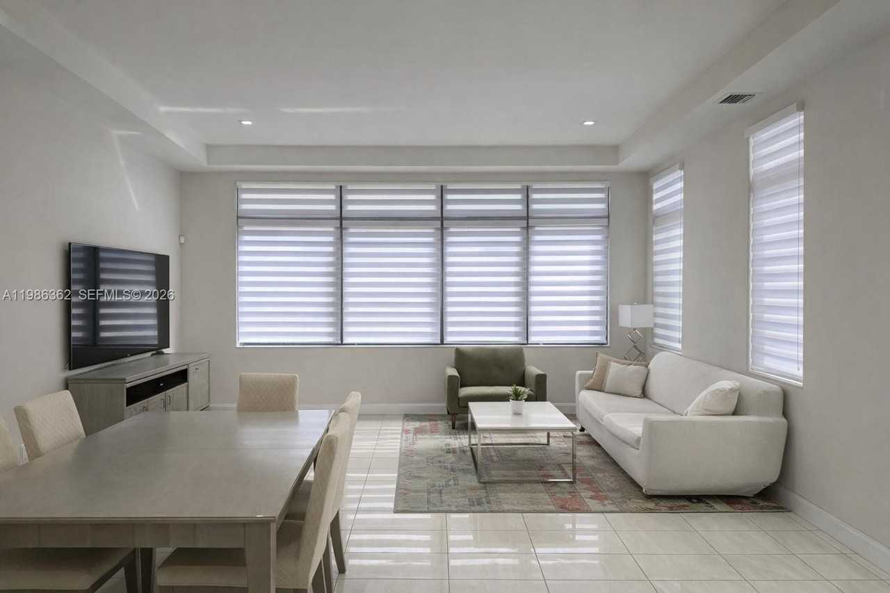 4768 Nw 84th Ave - Photo 2 of 18