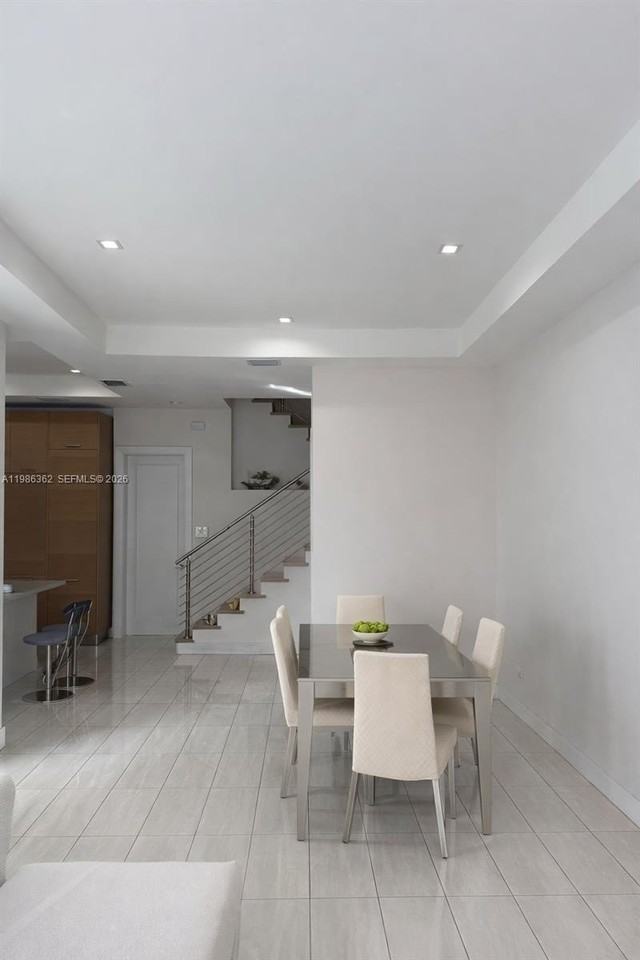 4768 Nw 84th Ave - Photo 3 of 18