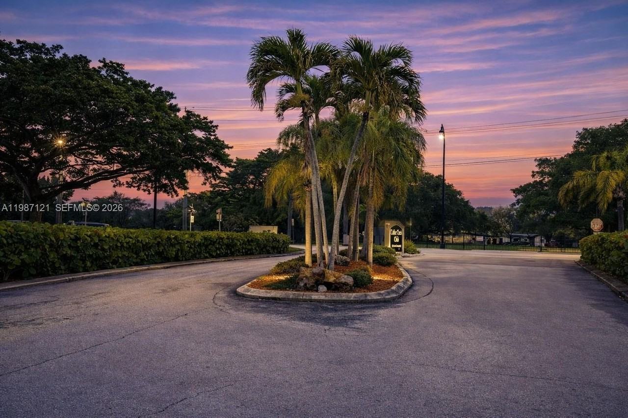 20704 Sw 103rd Pl #20704 - Photo 4 of 30