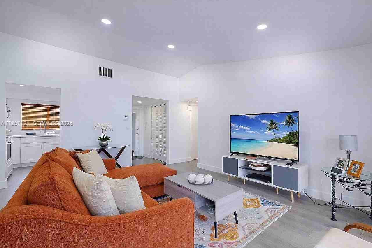 20704 Sw 103rd Pl #20704 - Photo 6 of 30